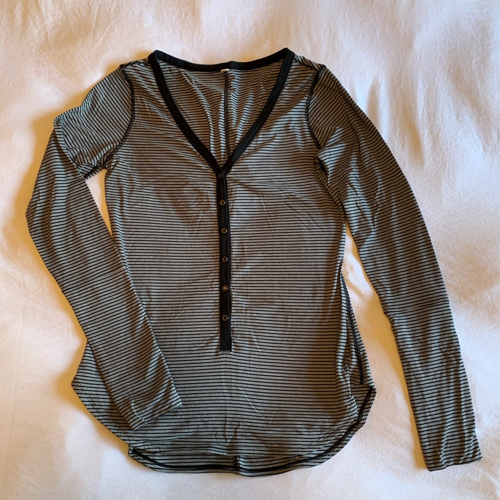 Lululemon striped long sleeve top size 8